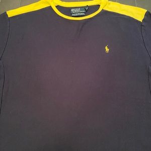 XL polo shirt sleeve shirt.